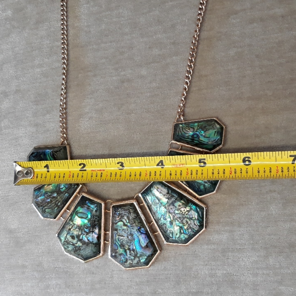 Shell Statement Necklace - Picture 10 of 12